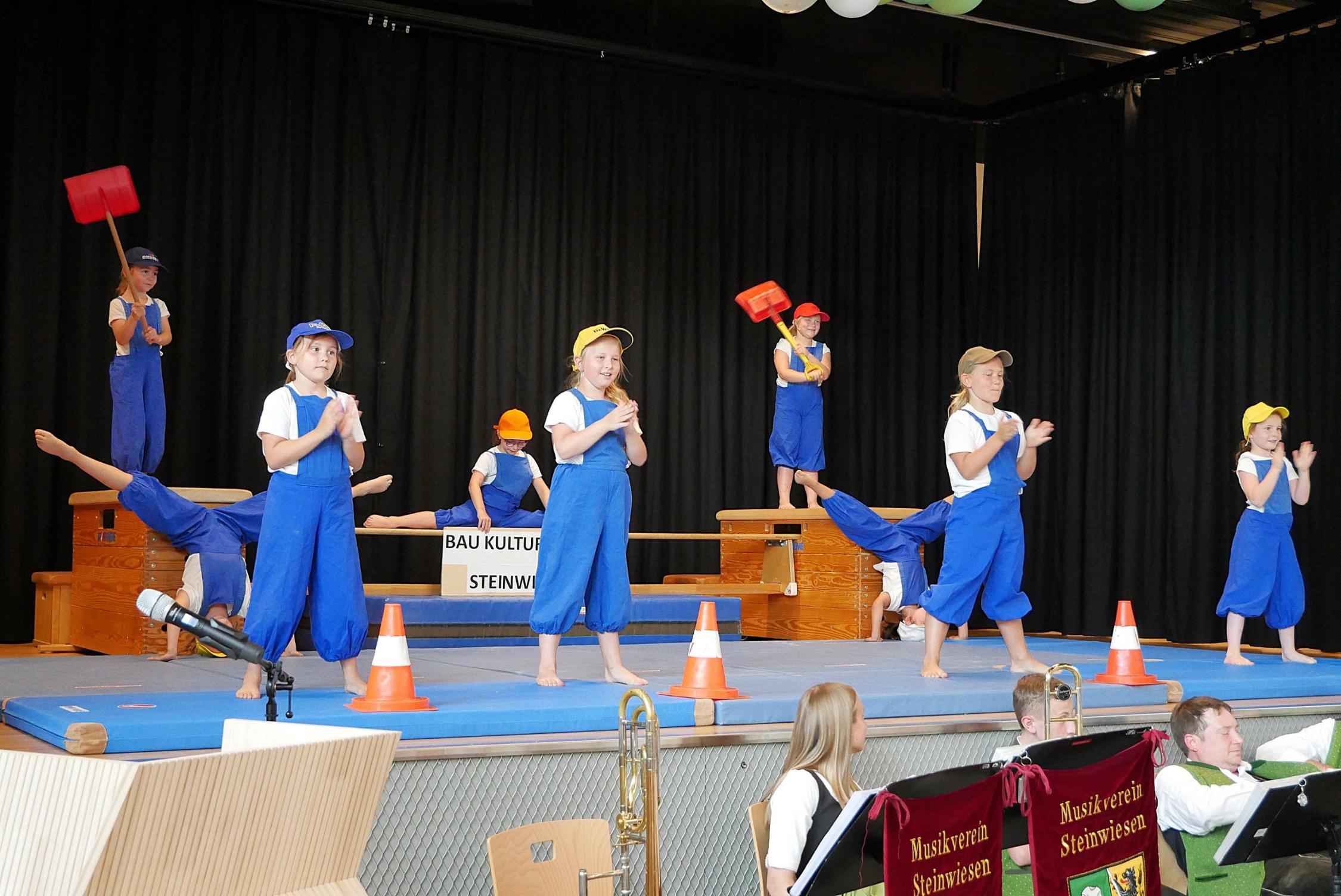 Einweihung Kulturhalle Steinwiesen (2).JPG