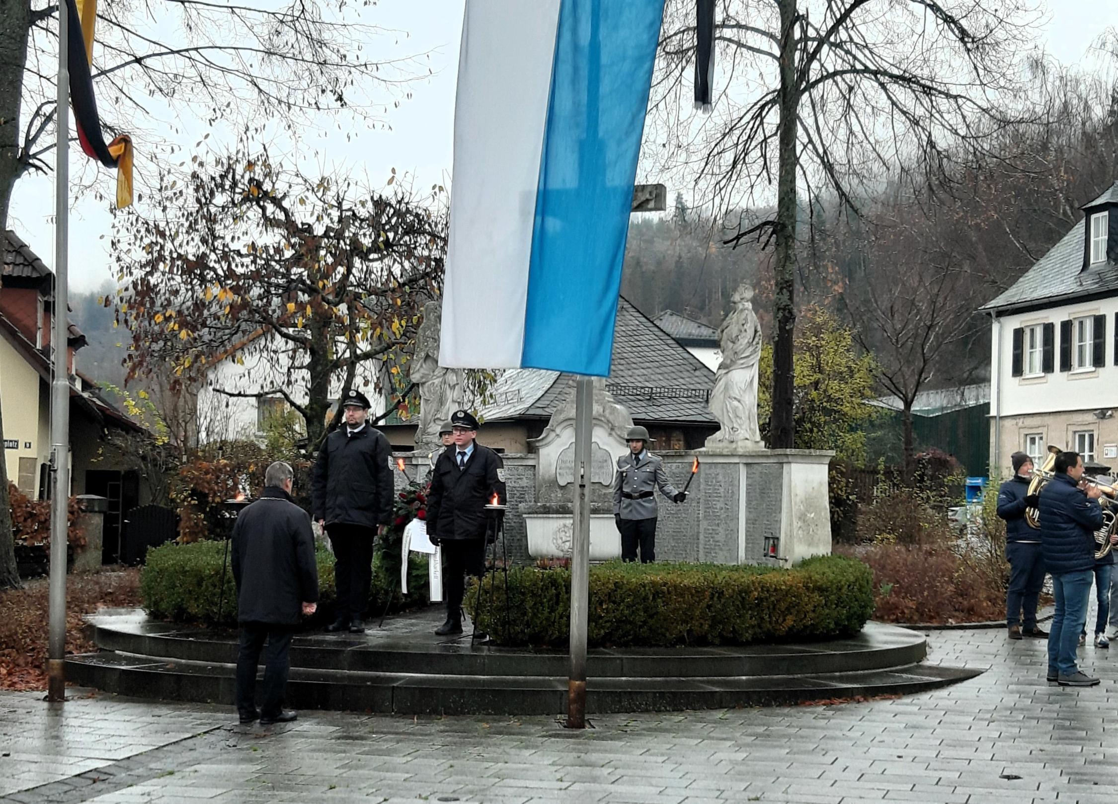 Volkstrauertag Steinwiesen 2023 (3).jpg