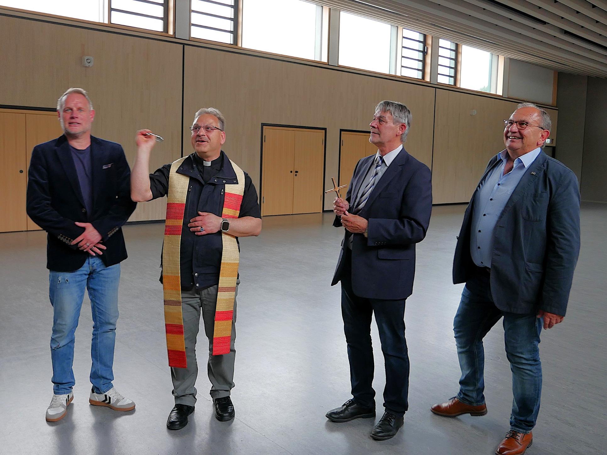 Einweihung Kulturhalle Steinwiesen (6).JPG