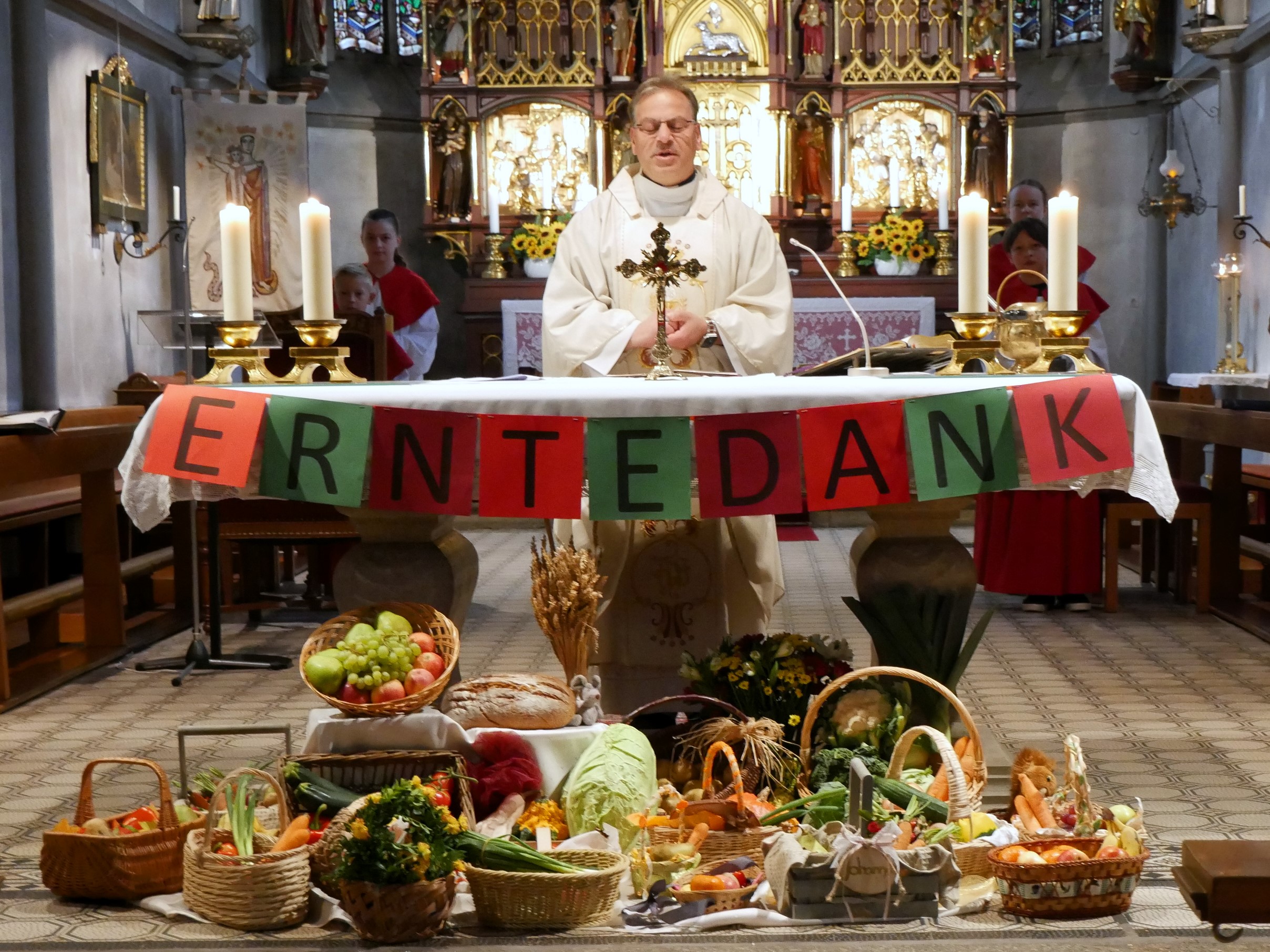 Erntedank Steinwiesen (2).JPG